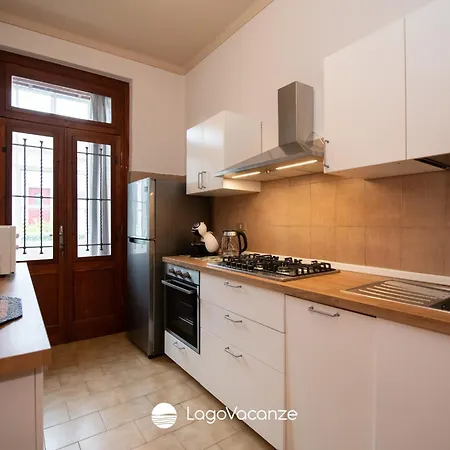 Ada Apartment *